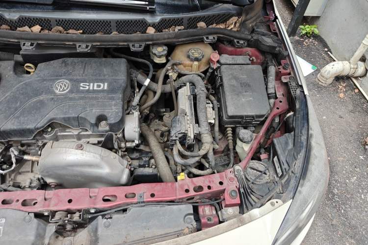 Used Buick Verano 2016 Hatchback 15S Automatic Leading Model Engine Bay Left
