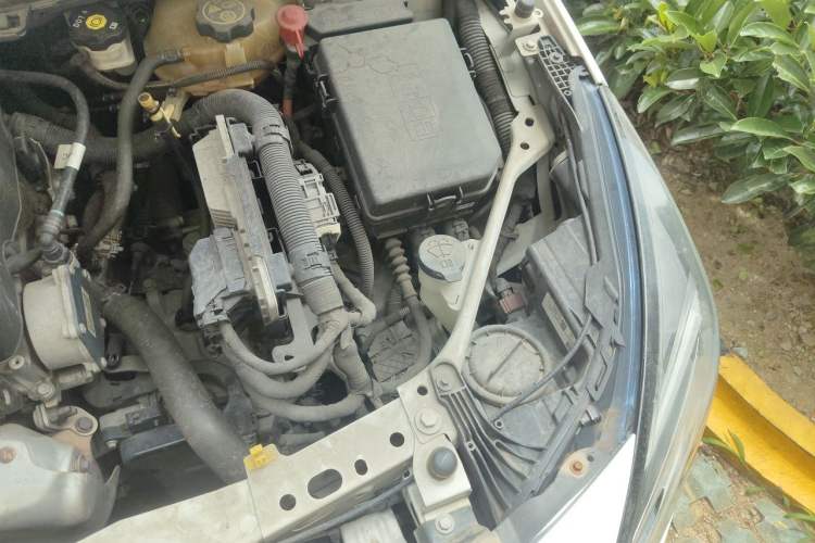 Used Buick Verano 2016 Hatchback 15S Automatic Leading Model Engine Bay Left