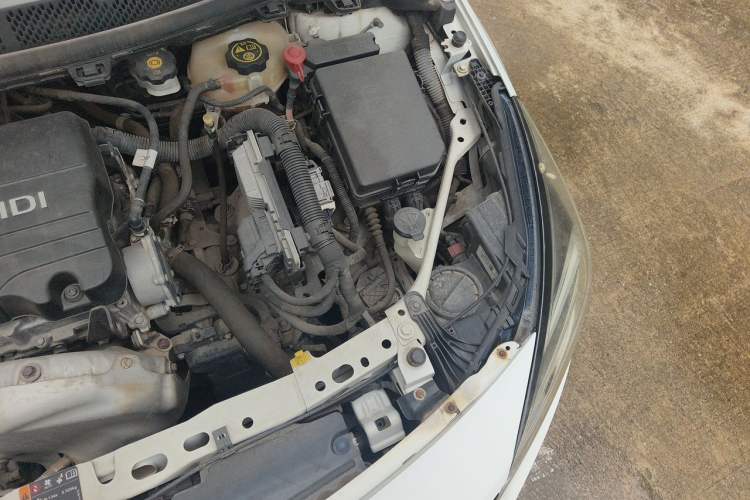Used Buick Verano 2016 Hatchback 15S Automatic Leading Model Engine Bay Left