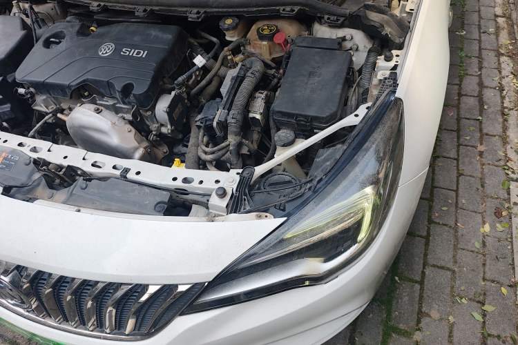 Used Buick Verano 2016 Hatchback 15S Automatic Leading Model Engine Bay Left