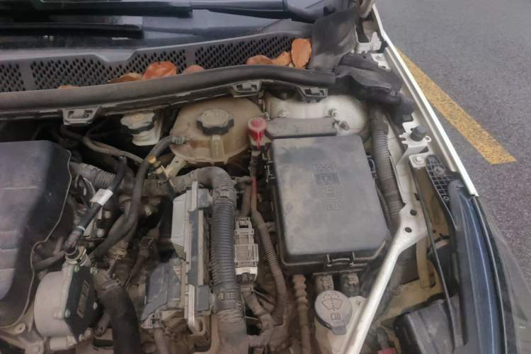 Used Buick Verano 2016 Hatchback 15S Automatic Leading Model Engine Bay Left