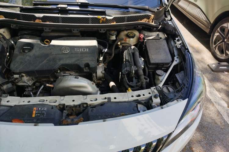 Used Buick Verano 2016 Hatchback 15S Automatic Leading Model Engine Bay Left