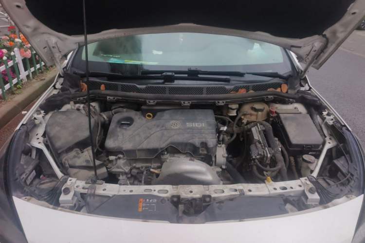 Used Buick Verano 2016 Hatchback 15S Automatic Leading Model Engine Bay