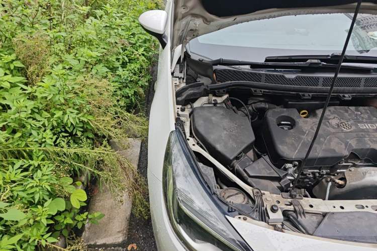 Used Buick Verano 2016 Hatchback 15S Automatic Leading Model Engine Bay Right