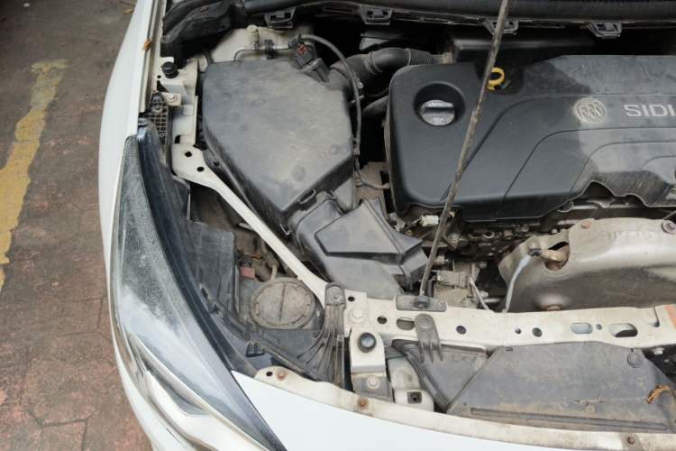 Used Buick Verano 2016 Hatchback 15S Automatic Leading Model Engine Bay Right