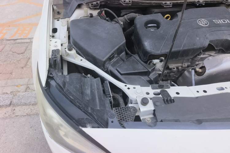 Used Buick Verano 2016 Hatchback 15S Automatic Ambition Model Engine Bay Right