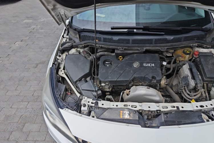 Used Buick Verano 2016 Hatchback 15S Automatic Ambition Model Engine Bay Right