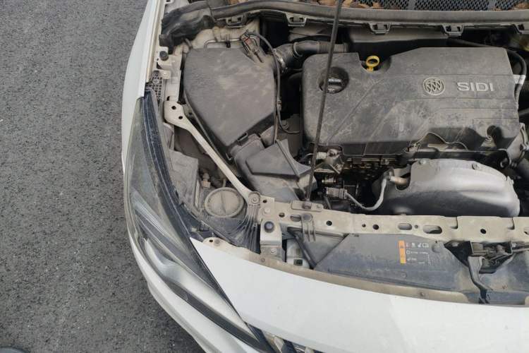 Used Buick Verano 2016 Hatchback 15S Automatic Leading Model Engine Bay Right