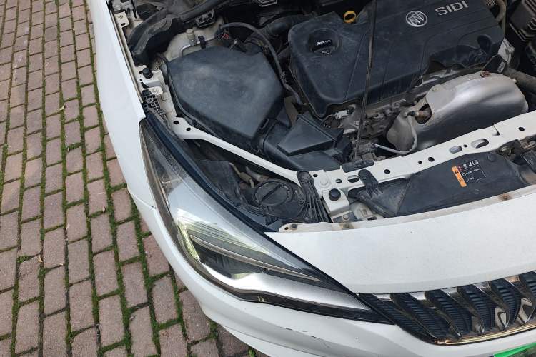 Used Buick Verano 2016 Hatchback 15S Automatic Leading Model Engine Bay Right