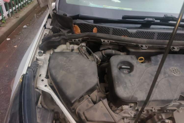 Used Buick Verano 2016 Hatchback 15S Automatic Leading Model Engine Bay Right