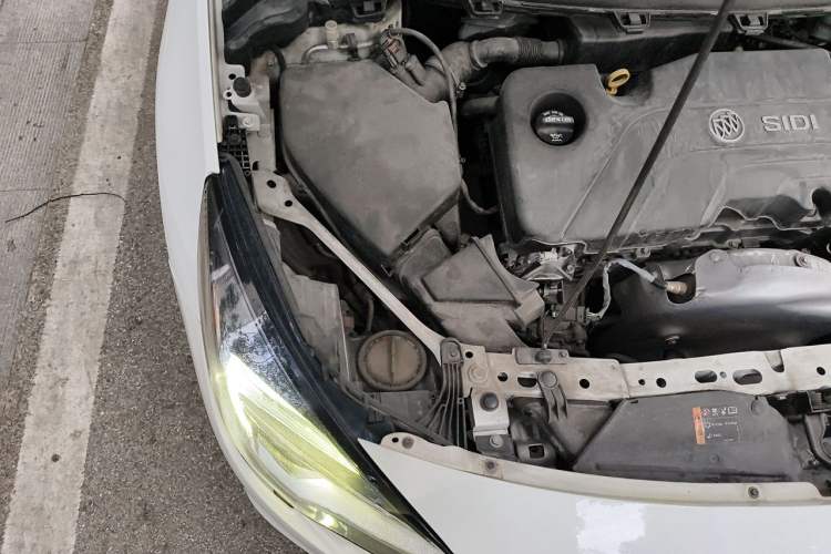 Used Buick Verano 2016 Hatchback 15S Automatic Ambition Model Engine Bay Right