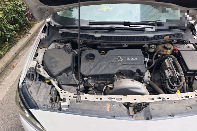 Used Buick Verano 2016 Hatchback 15S Automatic Leading Model Engine Bay Right