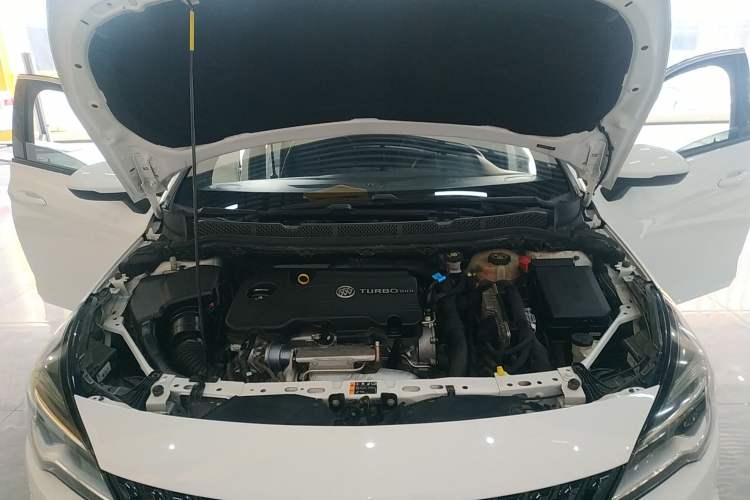 Used Buick Verano 2016 Two-Door GS 20T Dual-Clutch Haoting Sporty Model Engine Bay