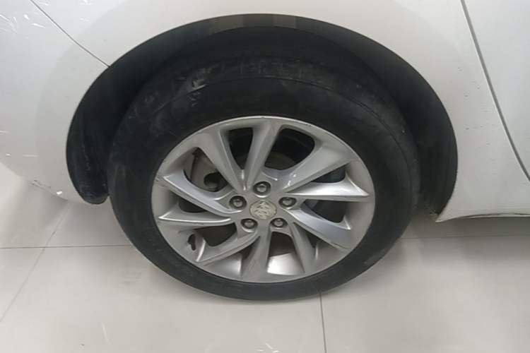 Used Buick Verano 2016 Hatchback 15S Automatic Ambition Model Exterior 5
