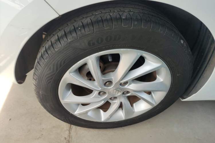 Used Buick Verano 2016 Hatchback 15S Automatic Leading Model Exterior 5