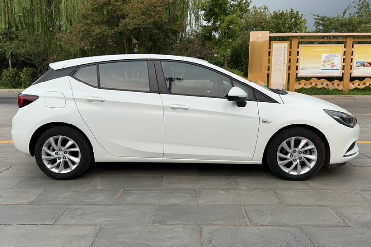Used Buick Verano 2016 Hatchback 15S Automatic Leading Model Exterior 6