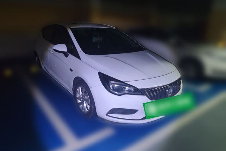 Used Buick Verano 2016 Hatchback 15S Automatic Leading Model Front Right 45 Deg