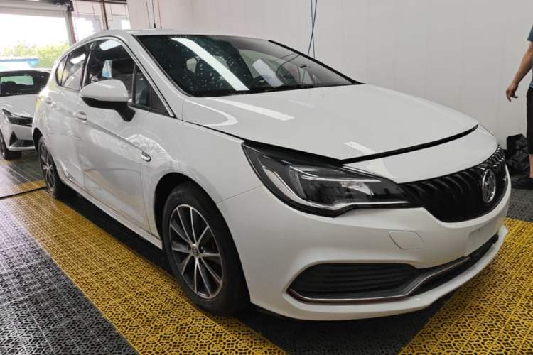 Used Buick Verano 2016 Two-Door GS 20T Dual-Clutch Haoting Sporty Model Front Right 45 Deg