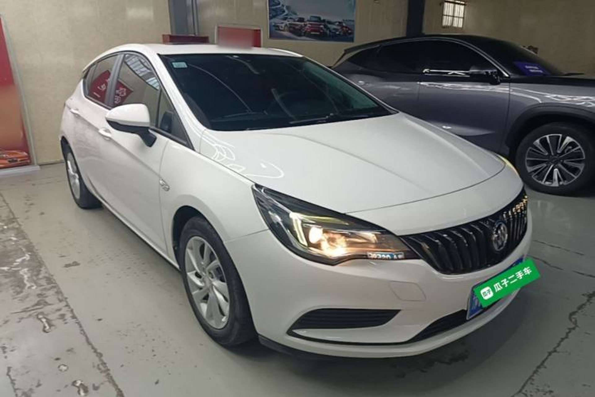 Used Buick Verano 2016 Hatchback 15S Automatic Leading Model Front Right 45 Deg