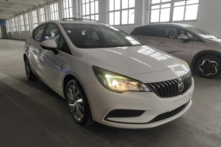 Used Buick Verano 2016 Hatchback 15S Automatic Leading Model Front Right 45 Deg