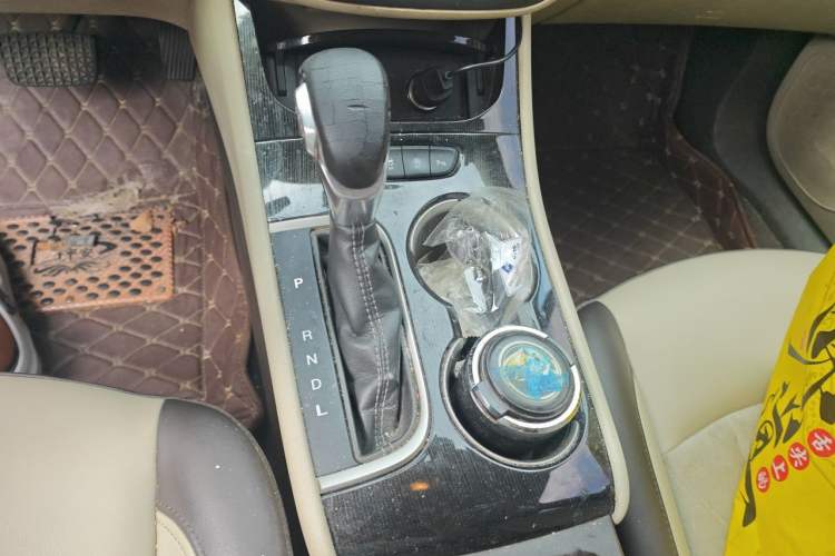 Used Buick Verano 2016 Hatchback 15S Automatic Leading Model Gear Lever
