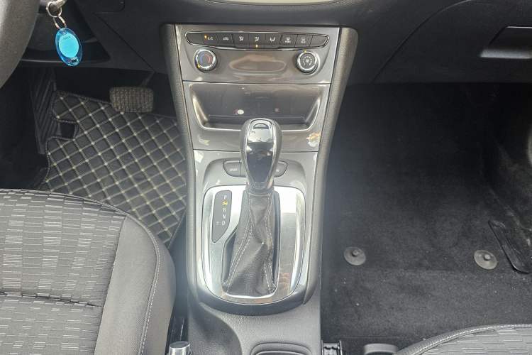 Used Buick Verano 2016 Hatchback 15S Automatic Ambition Model Gear Lever