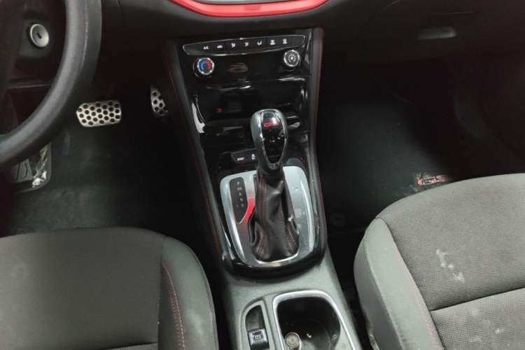 Used Buick Verano 2016 Two-Door GS 20T Dual-Clutch Haoting Sporty Model Gear Lever