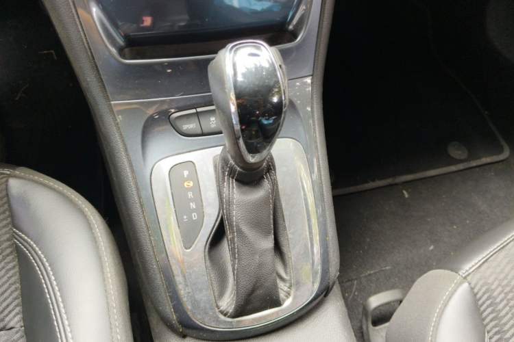 Used Buick Verano 2016 Hatchback 15S Automatic Leading Model Gear Lever