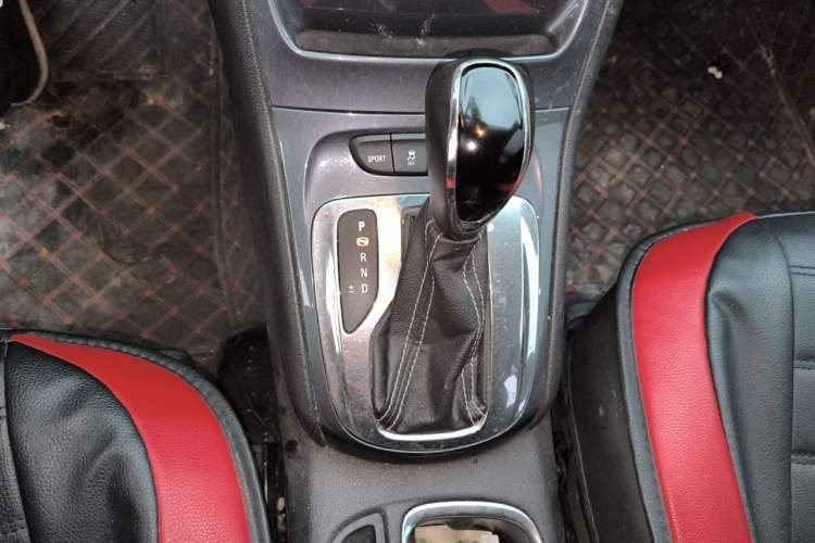 Used Buick Verano 2016 Hatchback 15S Automatic Leading Model Gear Lever