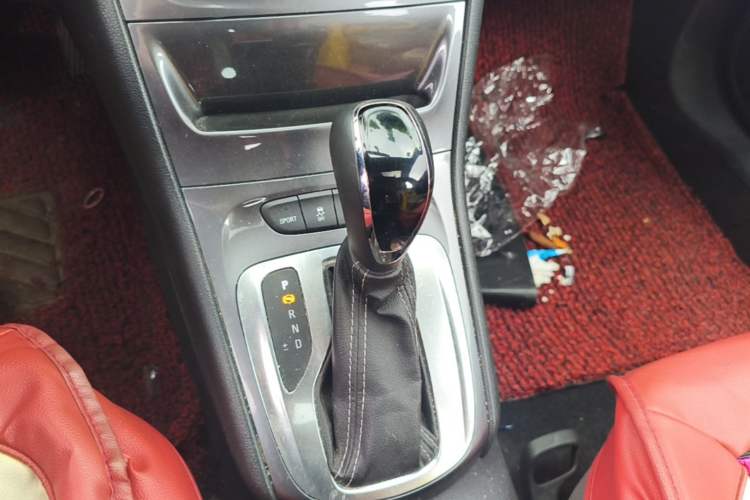 Used Buick Verano 2016 Hatchback 15S Automatic Ambition Model Gear Lever