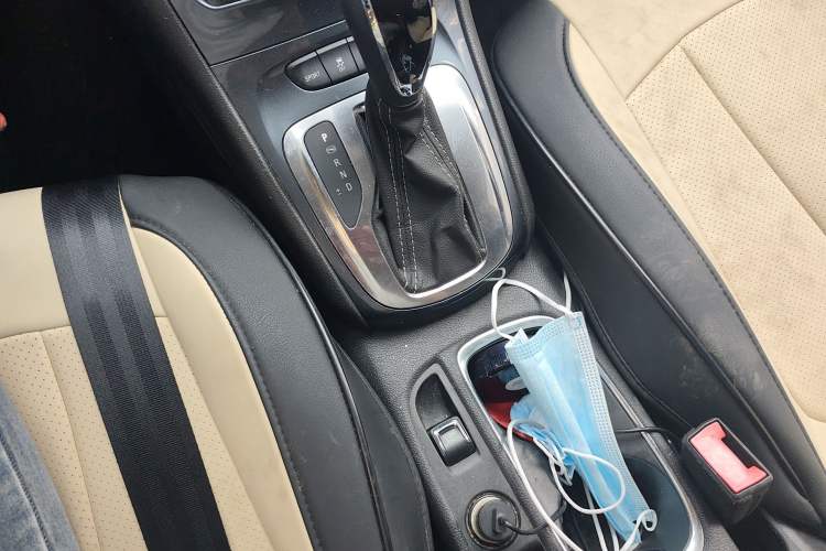 Used Buick Verano 2016 Hatchback 15S Automatic Leading Model Gear Lever