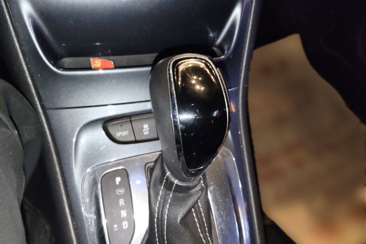 Used Buick Verano 2016 Hatchback 15S Automatic Leading Model Gear Lever