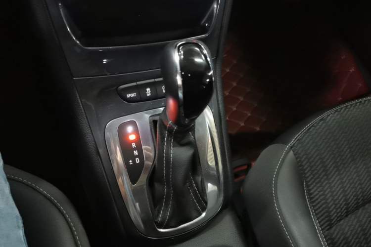 Used Buick Verano 2016 Hatchback 15S Automatic Leading Model Gear Lever