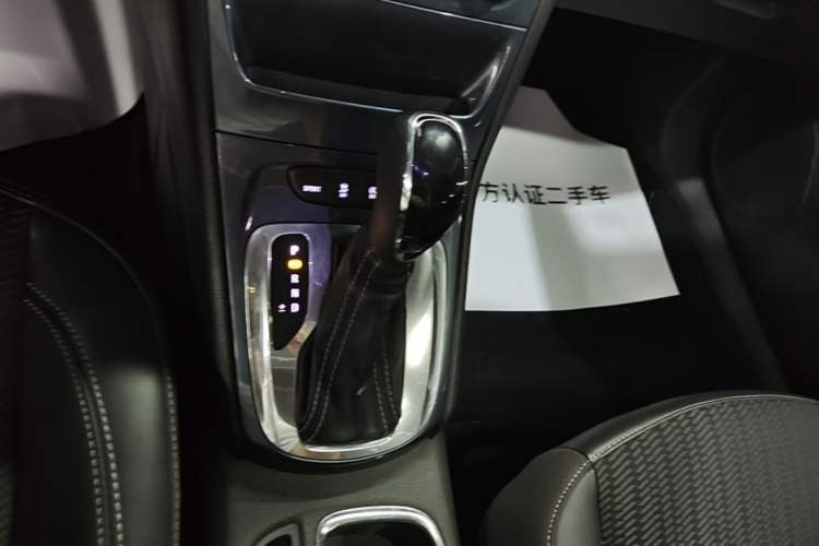 Used Buick Verano 2016 Hatchback 15S Automatic Leading Model Gear Lever