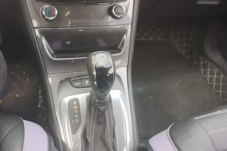 Used Buick Verano 2016 Hatchback 15S Automatic Ambition Model Gear Lever