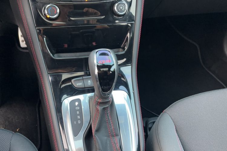Used Buick Verano 2016 Two-Door GS 20T Dual-Clutch Haoting Sporty Model Gear Lever