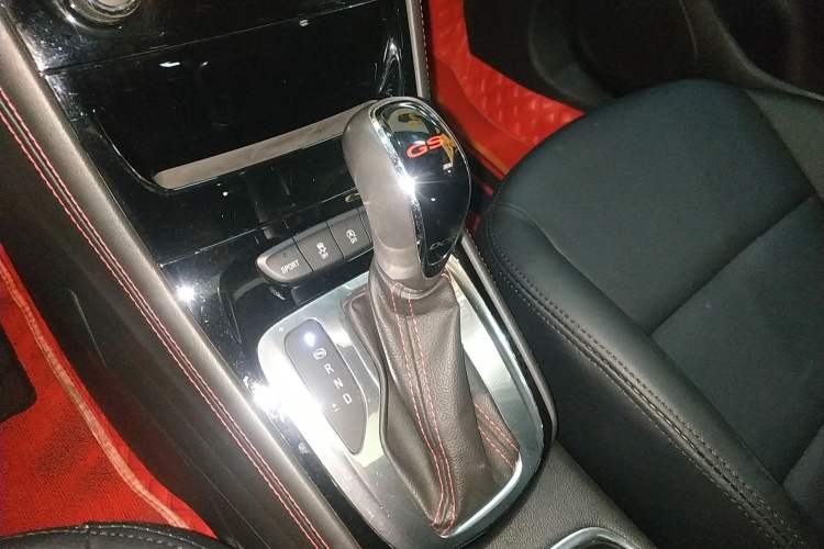 Used Buick Verano 2016 Two-Door GS 20T Dual-Clutch Haoting Sporty Model Gear Lever