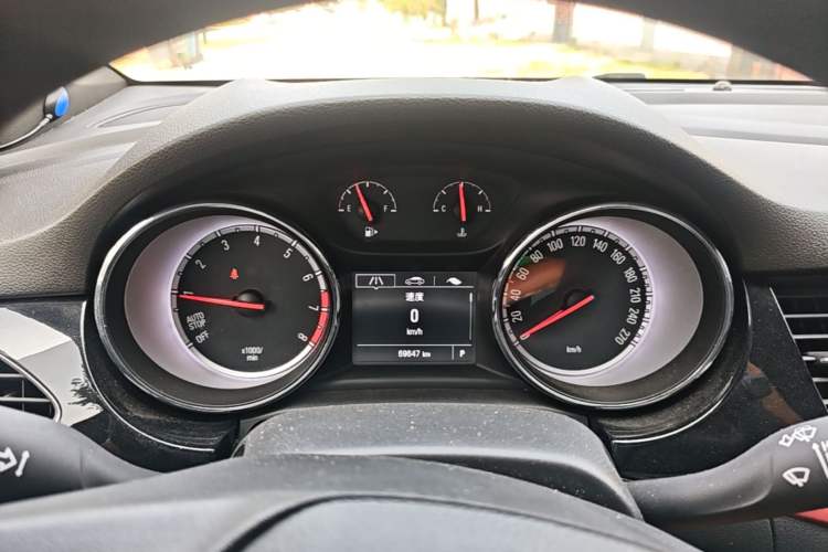 Used Buick Verano 2016 Two-Door GS 20T Dual-Clutch Haoting Sporty Model Instrument Cluster