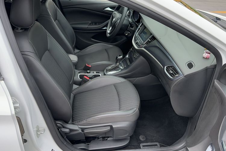 Used Buick Verano 2016 Hatchback 15S Automatic Leading Model Interior 1