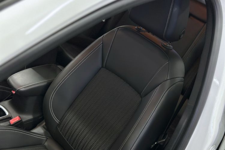 Used Buick Verano 2016 Hatchback 15S Automatic Leading Model Interior 4