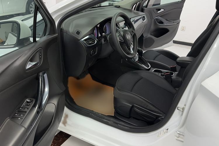 Used Buick Verano 2016 Hatchback 15S Automatic Leading Model Interior 4