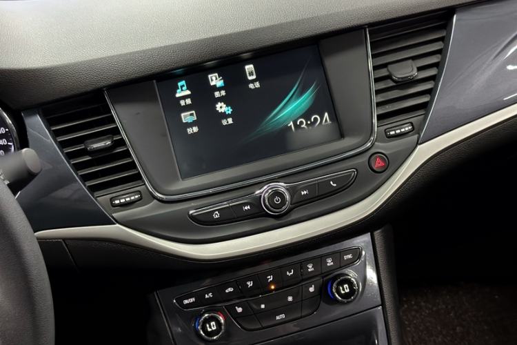 Used Buick Verano 2016 Hatchback 15S Automatic Leading Model Interior 5