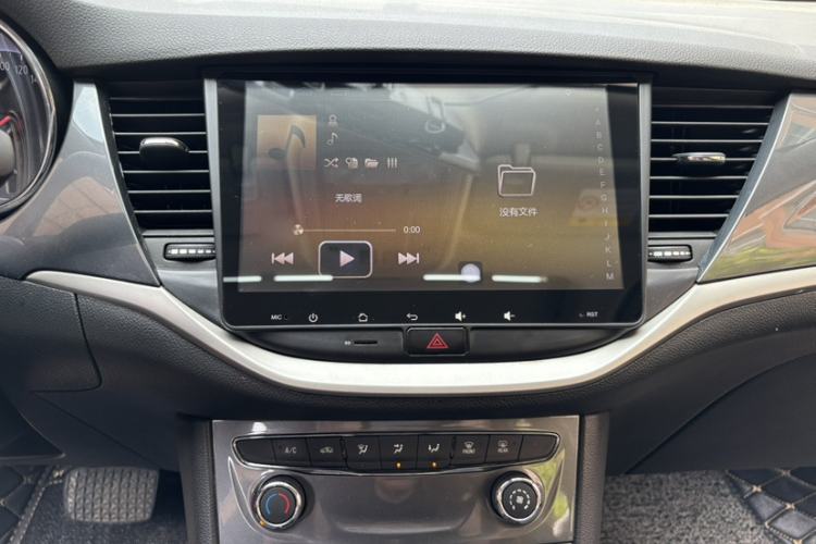 Used Buick Verano 2016 Hatchback 15S Automatic Ambition Model Interior 8