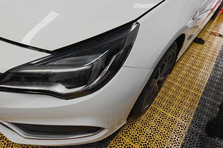 Used Buick Verano 2016 Two-Door GS 20T Dual-Clutch Haoting Sporty Model Left Front Headlight