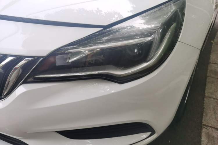 Used Buick Verano 2016 Hatchback 15S Automatic Leading Model Left Front Headlight