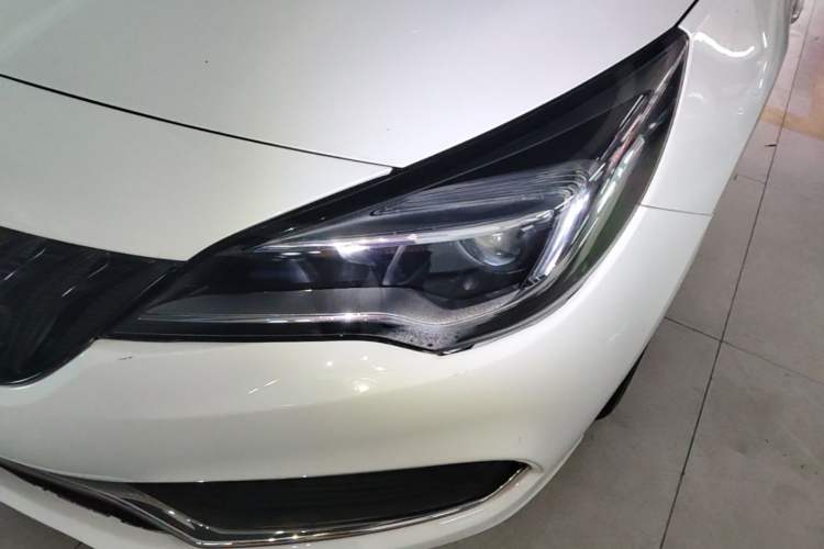 Used Buick Verano 2016 Two-Door GS 20T Dual-Clutch Haoting Sporty Model Left Front Headlight