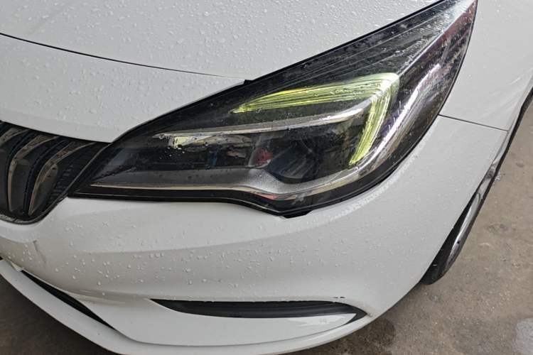 Used Buick Verano 2016 Hatchback 15S Automatic Leading Model Left Front Headlight