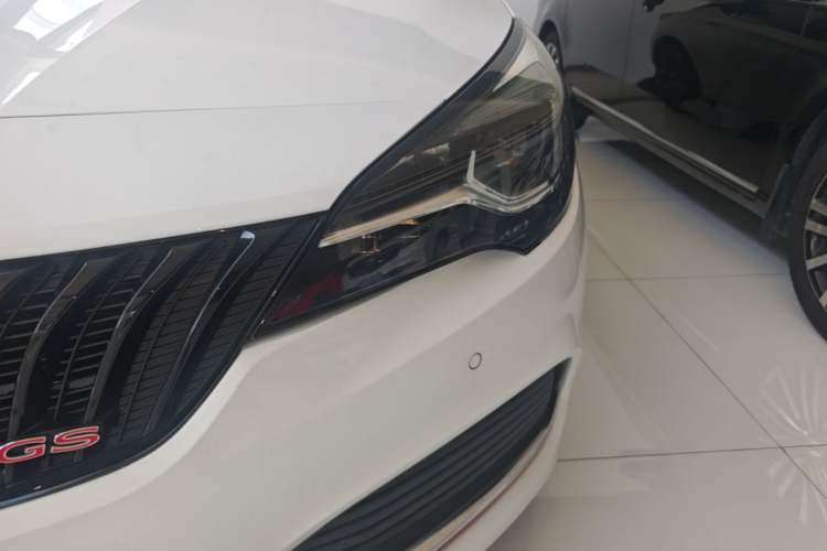 Used Buick Verano 2016 Hatchback GS 20T Dual-Clutch Passionate Sporty Model Left Front Headlight