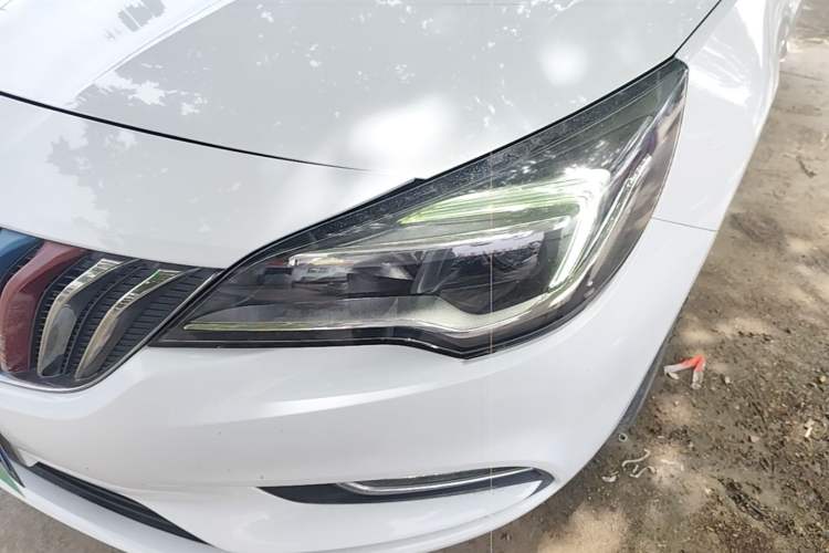 Used Buick Verano 2016 Hatchback 15S Automatic Ambition Model Left Front Headlight