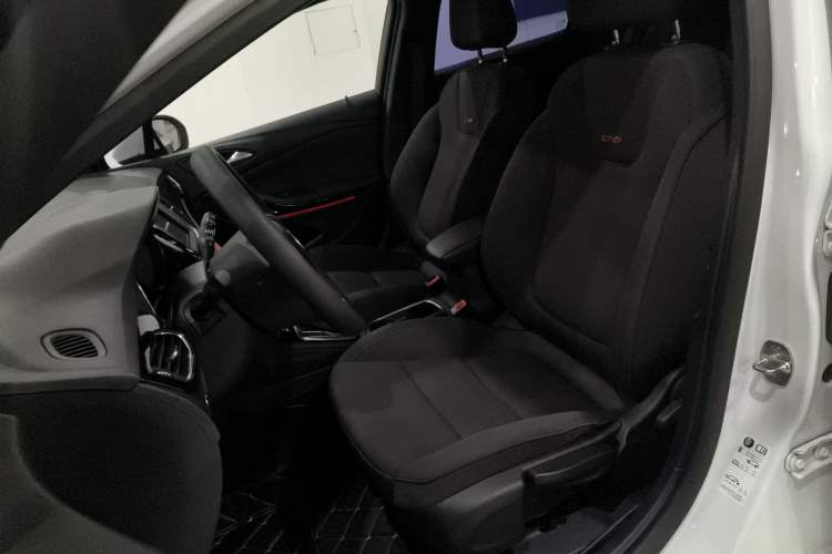 Used Buick Verano 2016 Two-Door GS 20T Dual-Clutch Haoting Sporty Model Left Front Seat